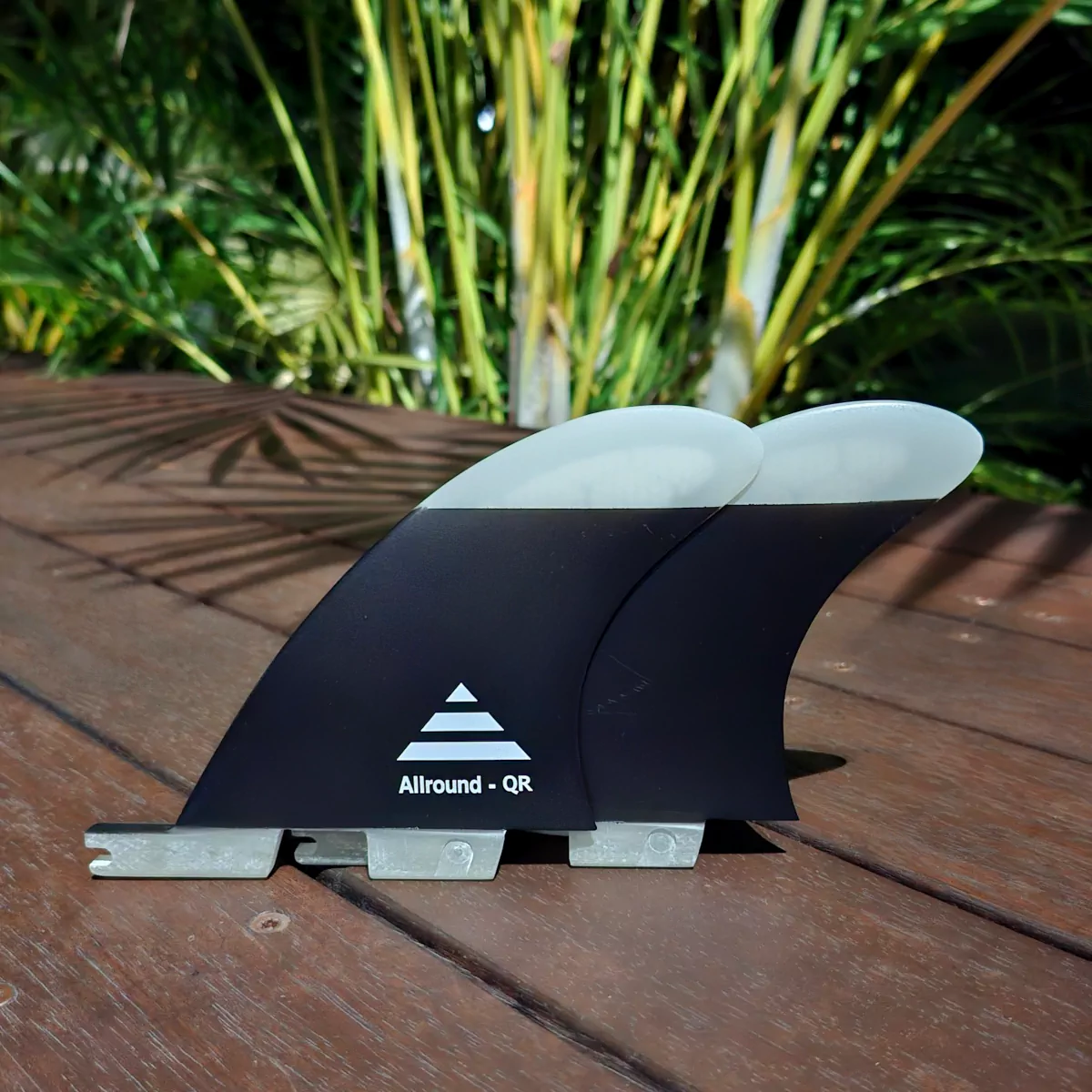 justsurfco. Dual Click Tab Glass Foamcore Allround Quad Rears Black/White